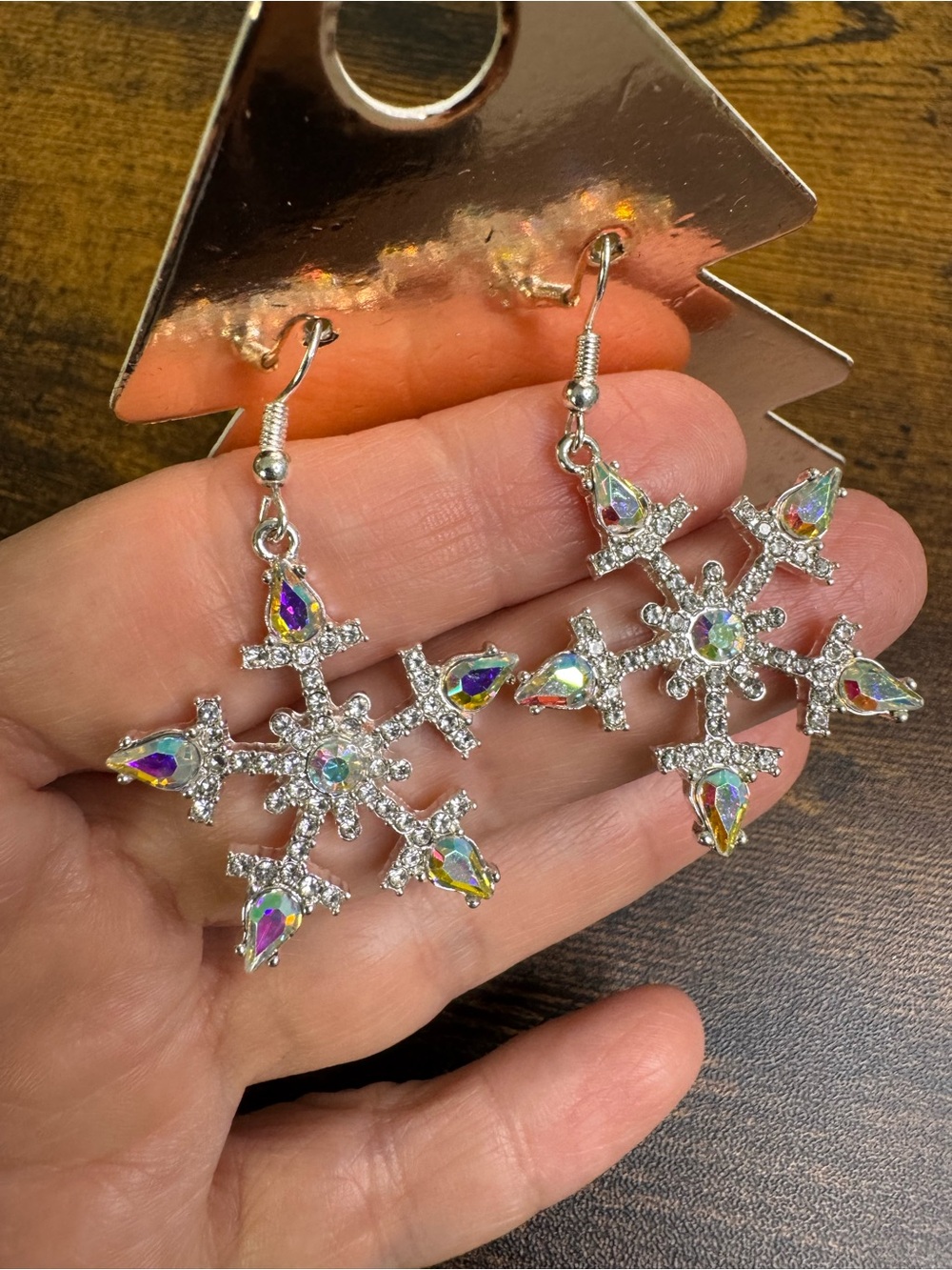 💚4/$20 Silver Snowflake Drop Earrings with Aurora Crystal Accents